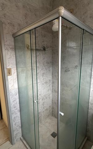 Casa de condomínio à venda com 210m², 3 quartos e 3 vagasBanheiro do Quarto 3 - Suíte