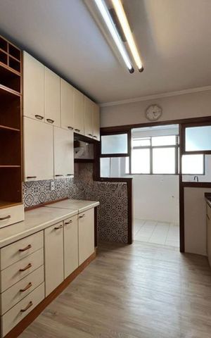 Apartamento para alugar com 140m², 3 quartos e 2 vagas Apartamento para alugar com 140m², 3 quartos e 2 vagasCozinha