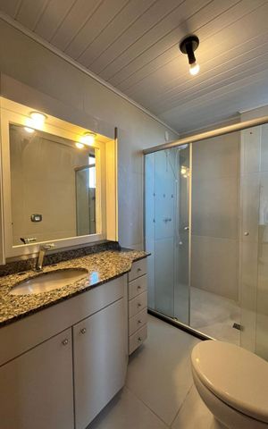Apartamento para alugar com 140m², 3 quartos e 2 vagas Apartamento para alugar com 140m², 3 quartos e 2 vagasBanheiro 2
