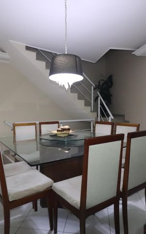 Casa à venda com 151m², 3 quartos e 4 vagasSala