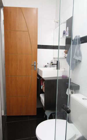Casa à venda com 70m², 5 quartos e 1 vagaBanheiro 3  CASA 2