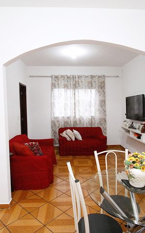 Casa à venda com 70m², 5 quartos e 1 vagasala casa 1