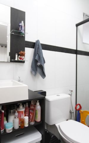 Casa à venda com 70m², 5 quartos e 1 vagaBanheiro 3  CASA 2