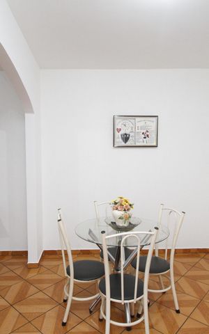 Casa à venda com 70m², 5 quartos e 1 vagasala casa 1