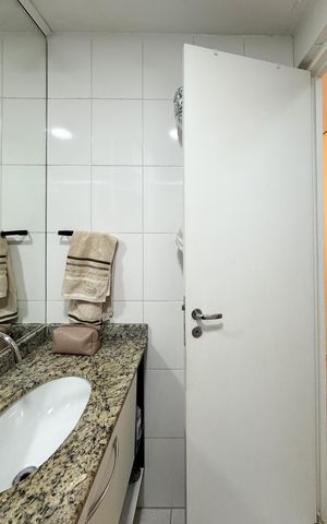 Apartamento à venda com 47m², 2 quartos e 1 vaga Apartamento à venda com 47m², 2 quartos e 1 vagaBanheiro Social