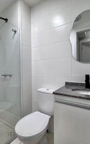 Apartamento à venda com 43m², 2 quartos e 1 vaga Apartamento à venda com 43m², 2 quartos e 1 vagaBanheiro Social