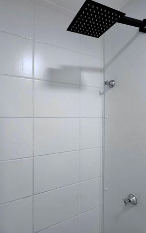 Apartamento à venda com 43m², 2 quartos e 1 vaga Apartamento à venda com 43m², 2 quartos e 1 vagaBanheiro Social