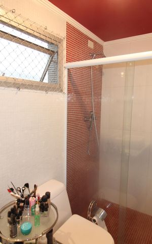 Apartamento à venda com 158m², 3 quartos e 3 vagasQuarto 1 - Closet / Banheiro