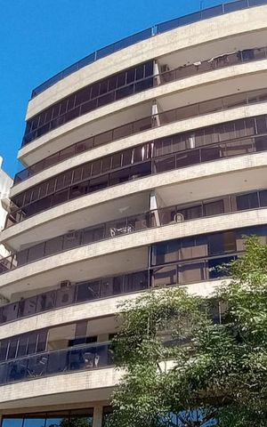 Apartamento à venda com 117m², 3 quartos e 2 vagas Apartamento à venda com 117m², 3 quartos e 2 vagasFachada