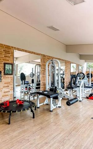 Casa de condomínio à venda com 600m², 4 quartos e 4 vagas Casa de condomínio à venda com 600m², 4 quartos e 4 vagasAcademia