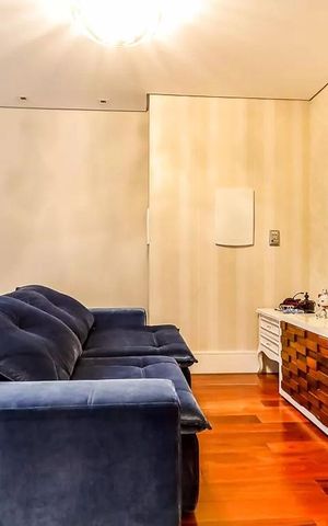 Casa de condomínio à venda com 600m², 4 quartos e 4 vagas Casa de condomínio à venda com 600m², 4 quartos e 4 vagasSala