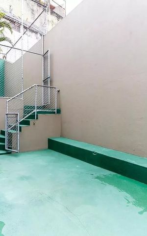Casa de condomínio à venda com 600m², 4 quartos e 4 vagas Casa de condomínio à venda com 600m², 4 quartos e 4 vagasQuadra Esportiva