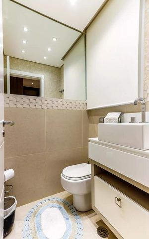 Casa de condomínio à venda com 600m², 4 quartos e 4 vagas Casa de condomínio à venda com 600m², 4 quartos e 4 vagasBanheiro
