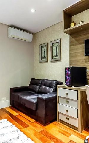 Casa de condomínio à venda com 600m², 4 quartos e 4 vagas Casa de condomínio à venda com 600m², 4 quartos e 4 vagasQuarto