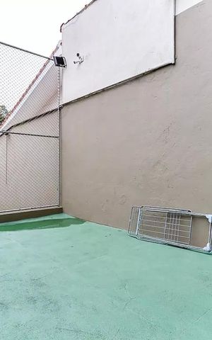 Casa de condomínio à venda com 600m², 4 quartos e 4 vagas Casa de condomínio à venda com 600m², 4 quartos e 4 vagasQuadra Esportiva