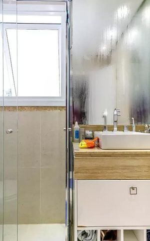 Casa de condomínio à venda com 600m², 4 quartos e 4 vagas Casa de condomínio à venda com 600m², 4 quartos e 4 vagasBanheiro