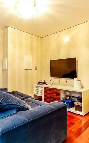 Casa de condomínio à venda com 600m², 4 quartos e 4 vagas Casa de condomínio à venda com 600m², 4 quartos e 4 vagasSala