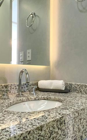 Studio à venda com 33m², 1 quarto e sem vaga Studio à venda com 33m², 1 quarto e sem vagaBanheiro