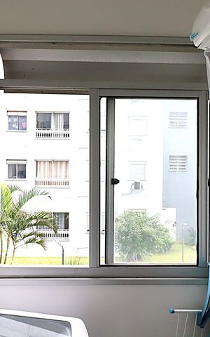Apartamento à venda com 48m², 2 quartos e 1 vagaJanela da Área de Serviço