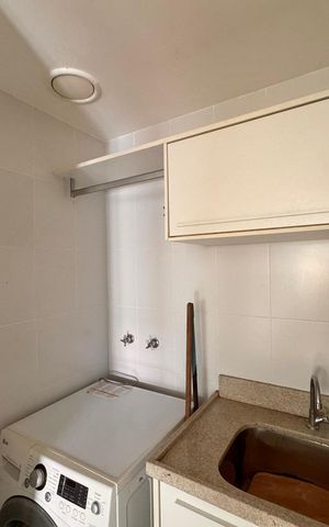 Apartamento à venda com 160m², 2 quartos e 2 vagas Apartamento à venda com 160m², 2 quartos e 2 vagasCozinha e Área de Serviço