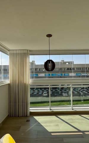 Apartamento à venda com 160m², 2 quartos e 2 vagas Apartamento à venda com 160m², 2 quartos e 2 vagasVaranda