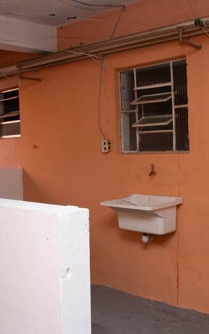Casa para alugar com 40m², 1 quarto e sem vaga