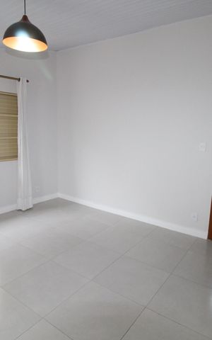 Casa para alugar com 180m², 4 quartos e 3 vagasSuperior Quarto 1