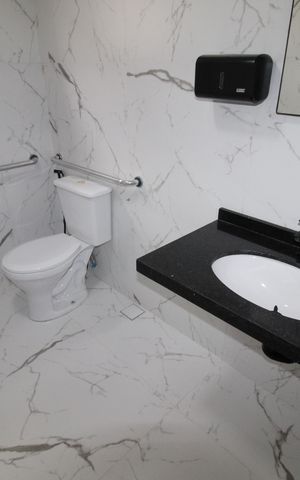Casa para alugar com 180m², 4 quartos e 3 vagasBanheiro 1