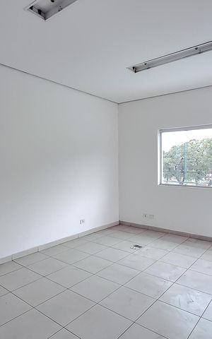 Casa para alugar com 350m², 3 quartos e 6 vagas Casa para alugar com 350m², 3 quartos e 6 vagasQuarto 4