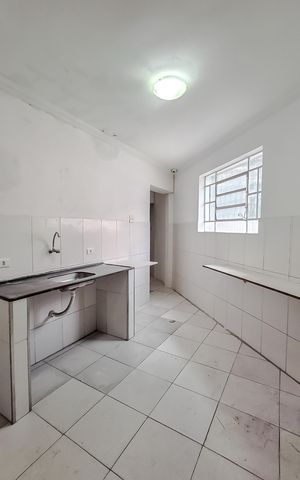 Casa para alugar com 350m², 3 quartos e 6 vagas Casa para alugar com 350m², 3 quartos e 6 vagasCozinha
