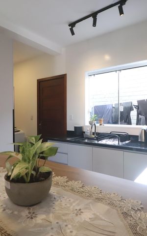 Casa de condomínio à venda com 60m², 2 quartos e 2 vagasCozinha