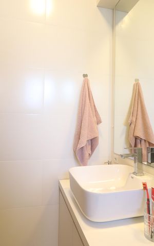 Casa de condomínio à venda com 60m², 2 quartos e 2 vagasBanheiro