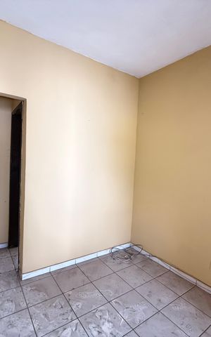 Casa para alugar com 50m², 2 quartos e 1 vaga Casa para alugar com 50m², 2 quartos e 1 vagaSala