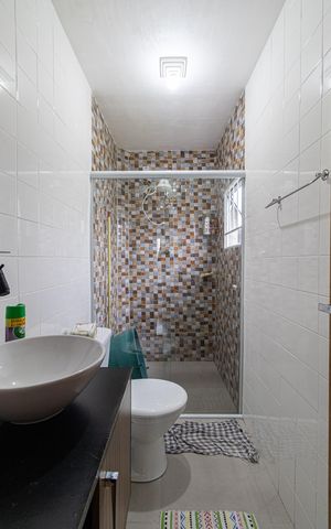 Casa à venda com 44m², 1 quarto e sem vaga Casa à venda com 44m², 1 quarto e sem vagaBanheiro