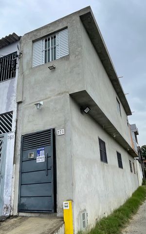 Casa à venda com 44m², 1 quarto e sem vaga Casa à venda com 44m², 1 quarto e sem vagaFachada+Placa
