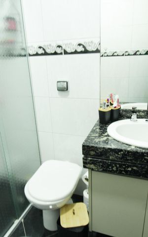 Casa à venda com 153m², 4 quartos e 4 vagas