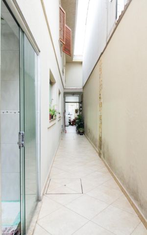 Casa à venda com 153m², 4 quartos e 4 vagas
