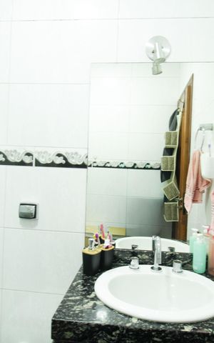Casa à venda com 153m², 4 quartos e 4 vagas