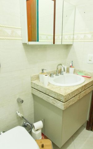 Casa à venda com 153m², 4 quartos e 4 vagas