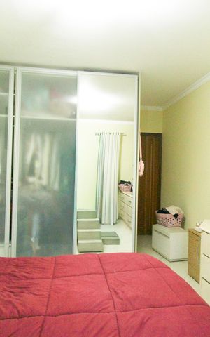 Casa à venda com 153m², 4 quartos e 4 vagas