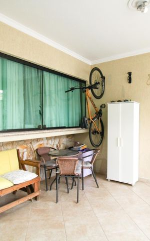 Casa à venda com 153m², 4 quartos e 4 vagas