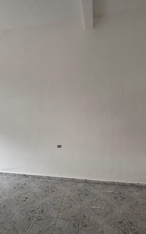 Casa para alugar com 130m², 2 quartos e 1 vagaÁrea de serviço