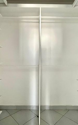 Apartamento à venda com 61m², 2 quartos e 2 vagas Apartamento à venda com 61m², 2 quartos e 2 vagasCloset da Suíte
