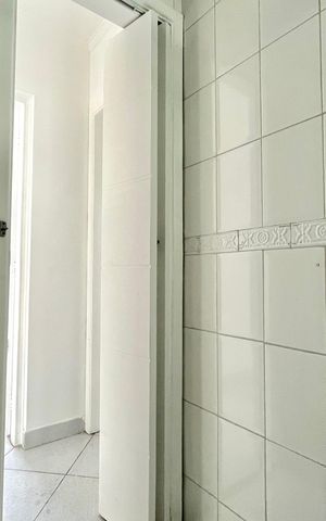 Apartamento à venda com 61m², 2 quartos e 2 vagas Apartamento à venda com 61m², 2 quartos e 2 vagasBanheiro Corredor