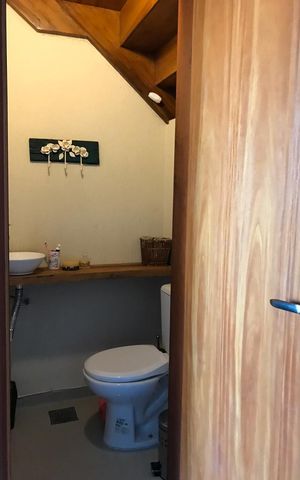Casa à venda com 121m², 2 quartos e 1 vaga Casa à venda com 121m², 2 quartos e 1 vagaBanheiro