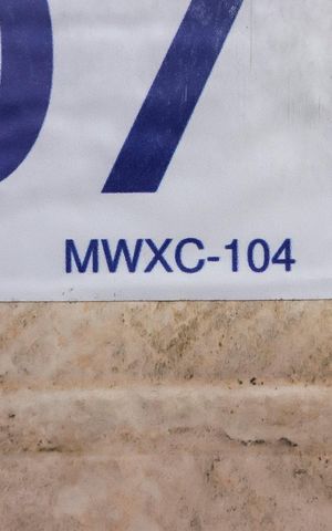 Casa à venda com 240m², 2 quartos e sem vagaPlaquinha - Cód. MWXC-104