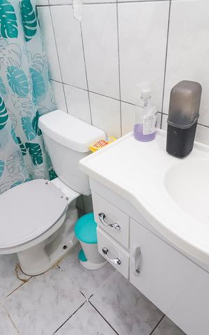 Casa à venda com 240m², 2 quartos e sem vagaBanheiro