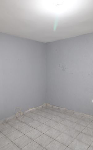 Casa à venda com 290m², 1 quarto e sem vagaSala /  Quarto