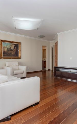 Apartamento para alugar com 178m², 4 quartos e 3 vagas Apartamento para alugar com 178m², 4 quartos e 3 vagasSala
