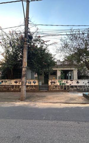 Casa à venda com 250m², 4 quartos e 2 vagas